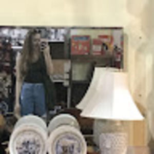 Meet your Posher, Ella